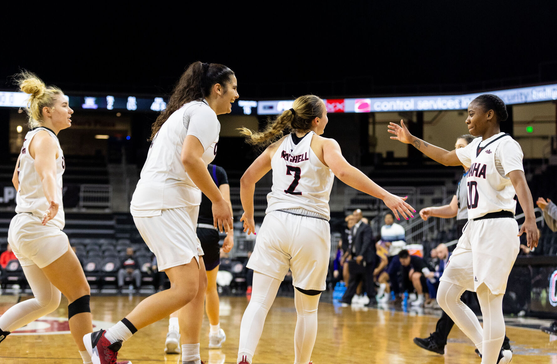 111722-owh-spo-unobasketball-em11.jpg